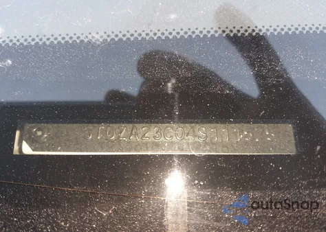 2004 Toyota Sienna Le z USA, uszkodzony, nr VIN 5TDZA23C04S111575